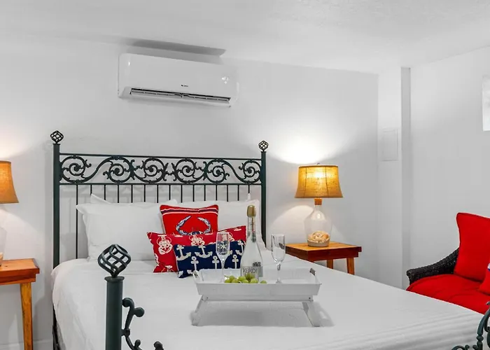 Hébergement de vacances Coastal Escape In Indian Rocks Breathtaking Waterfront Views From The Deck Clearwater Beach