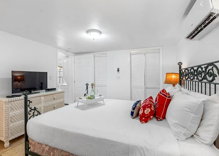 Coastal Escape In Indian Rocks Breathtaking Waterfront Views From The Deck Clearwater Beach