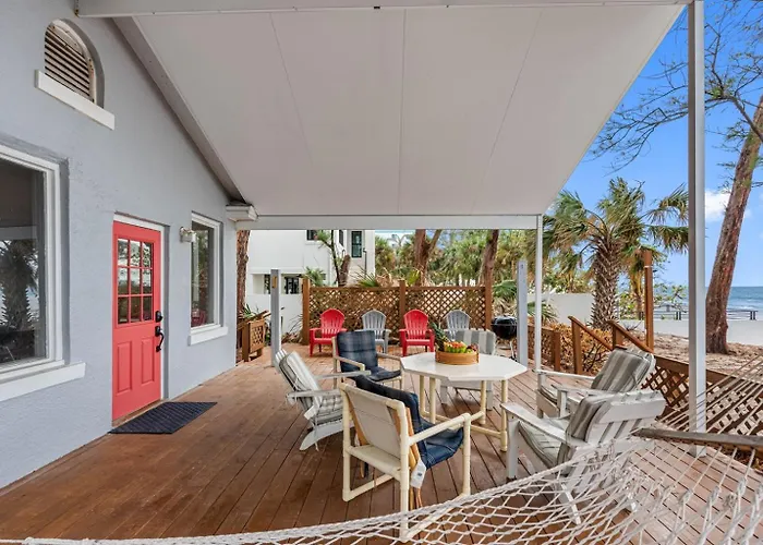 Hébergement de vacances Coastal Escape In Indian Rocks Breathtaking Waterfront Views From The Deck *