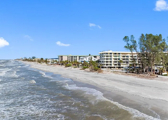 Holiday home Coastal Escape In Indian Rocks Breathtaking Waterfront Views From The Deck *